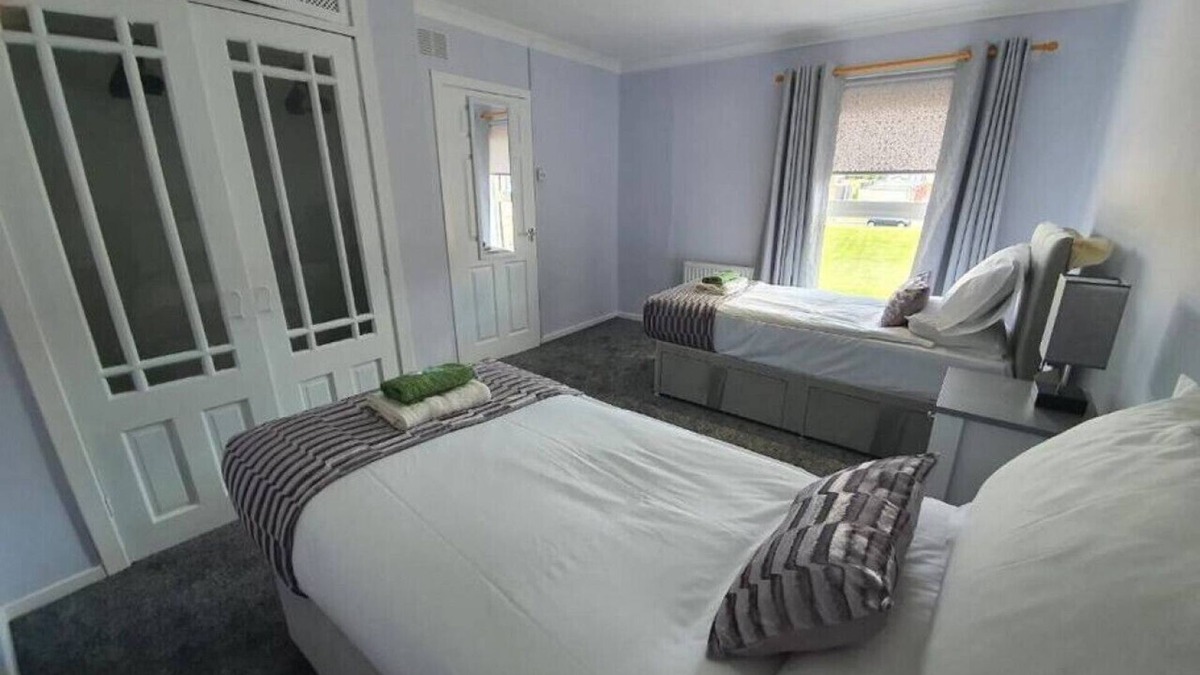 Holytown House | Premier - Kenilworth House