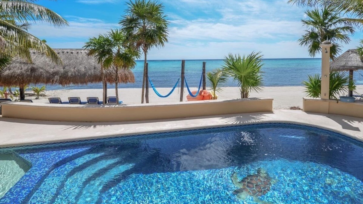 Soliman Bay Villa | Premier snorkeling from this beautiful beachfront villa, pool, AC and WiFi!