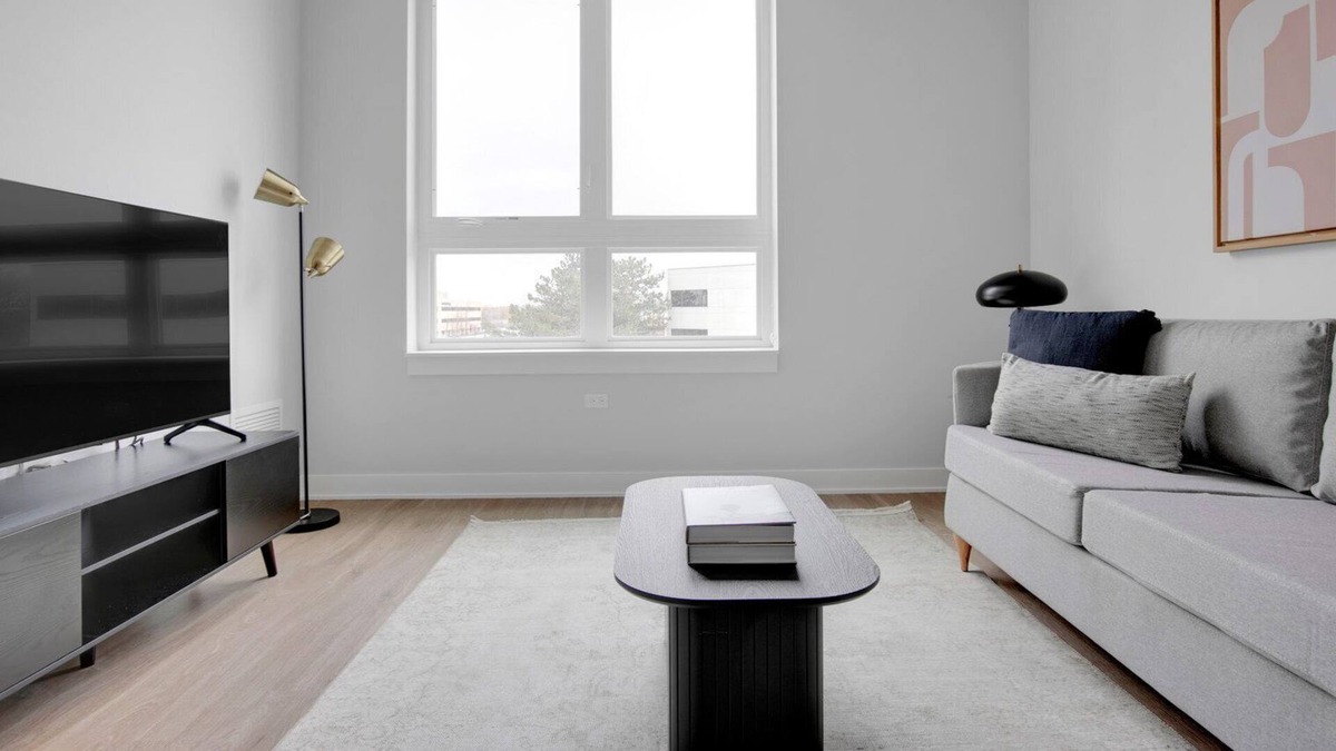 Arlington Heights Apartment | Premium Arlington Heights 1BR w/ Gym & W/D, near Metra, by Blueground