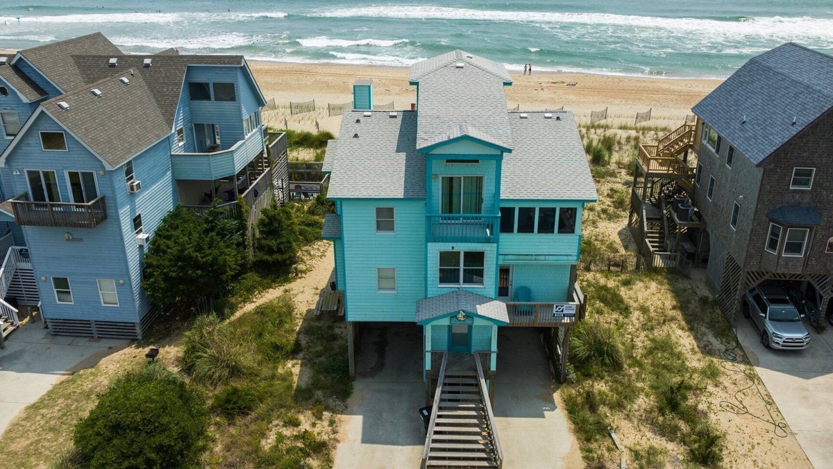 Avon House | Premium Avon oceanfront home! Best beach access, pool, tiki bar, hot tub ★