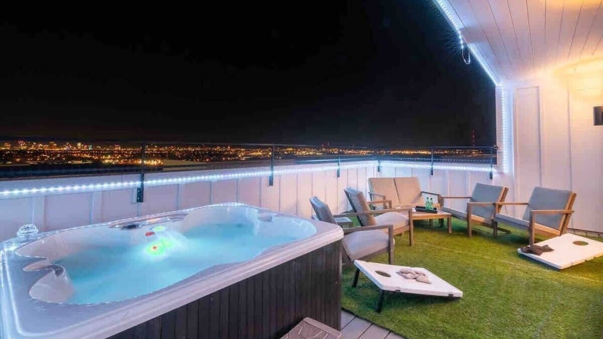 Nashville House | Premium Home! 15 Beds! Hot Tub/Baller Game Room!