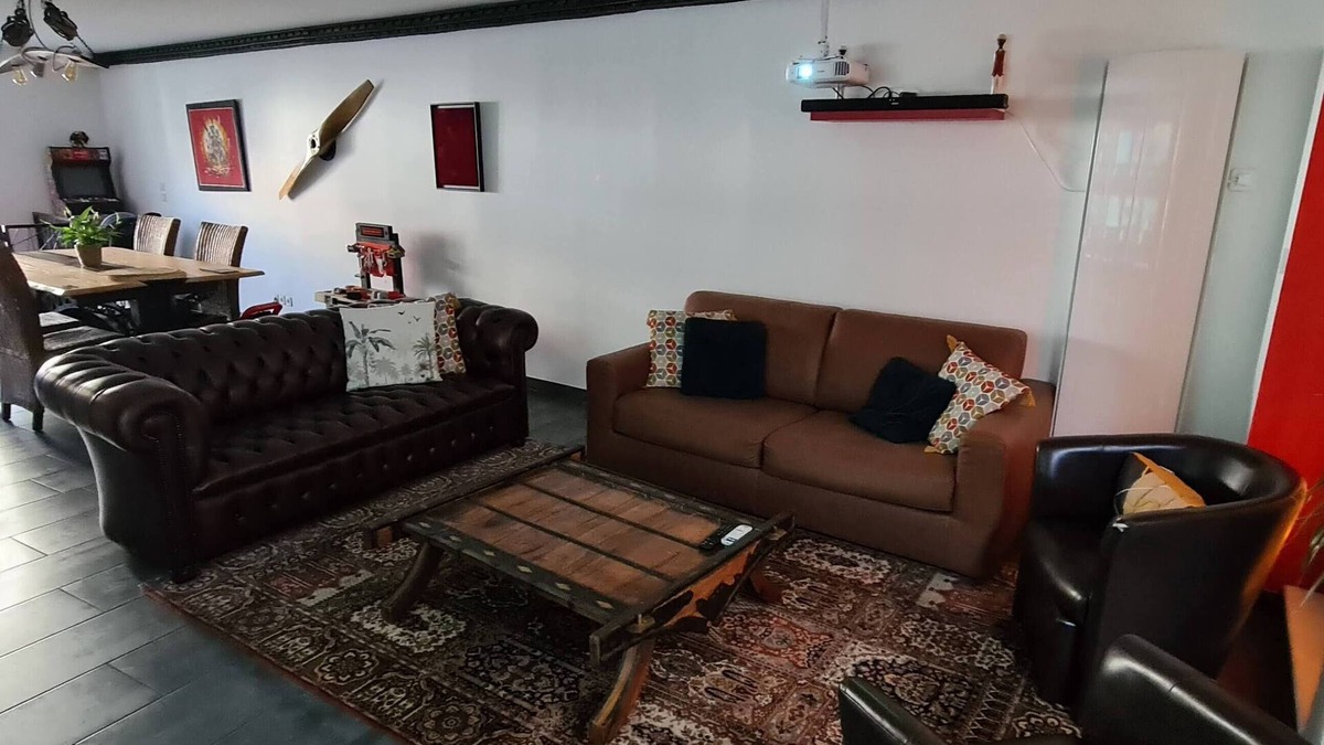 Dole Apartment | Premium industrial-style apartment in the heart of Dole