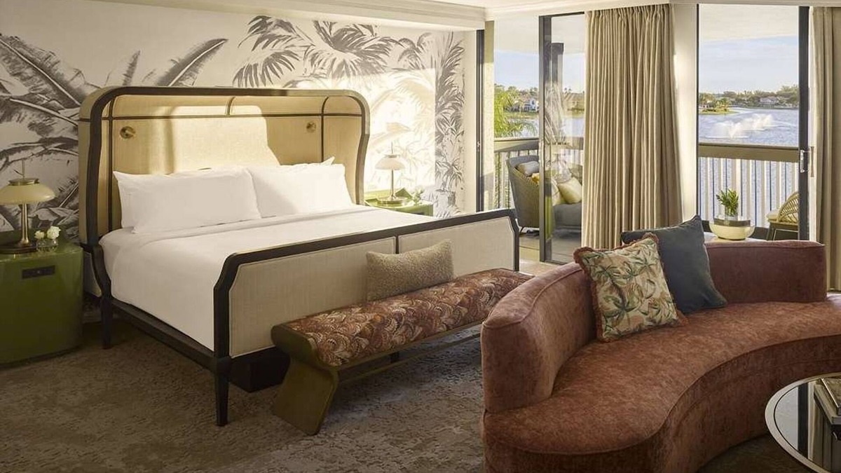 Hunt Club Hotel | Presidential Suite at PGA National Resort & Spa - Terrace, Outdoor Pool