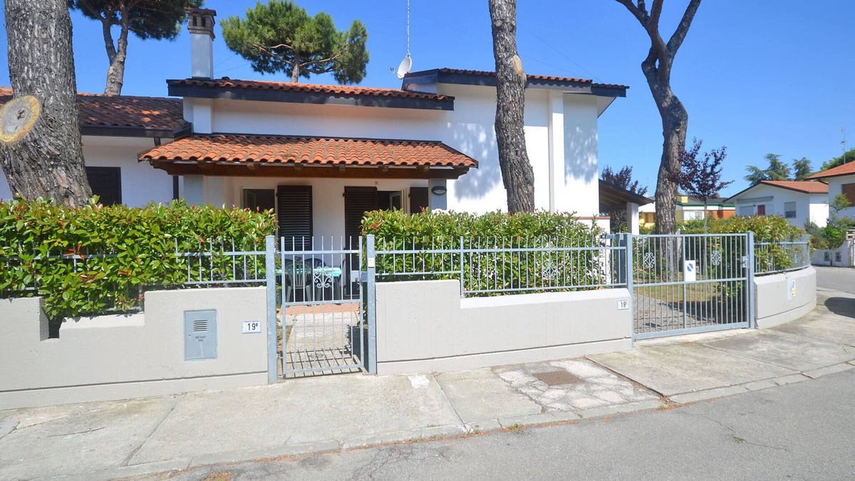 Lido delle Nazioni House | Prestigious villa of new construction with two bathrooms and garden