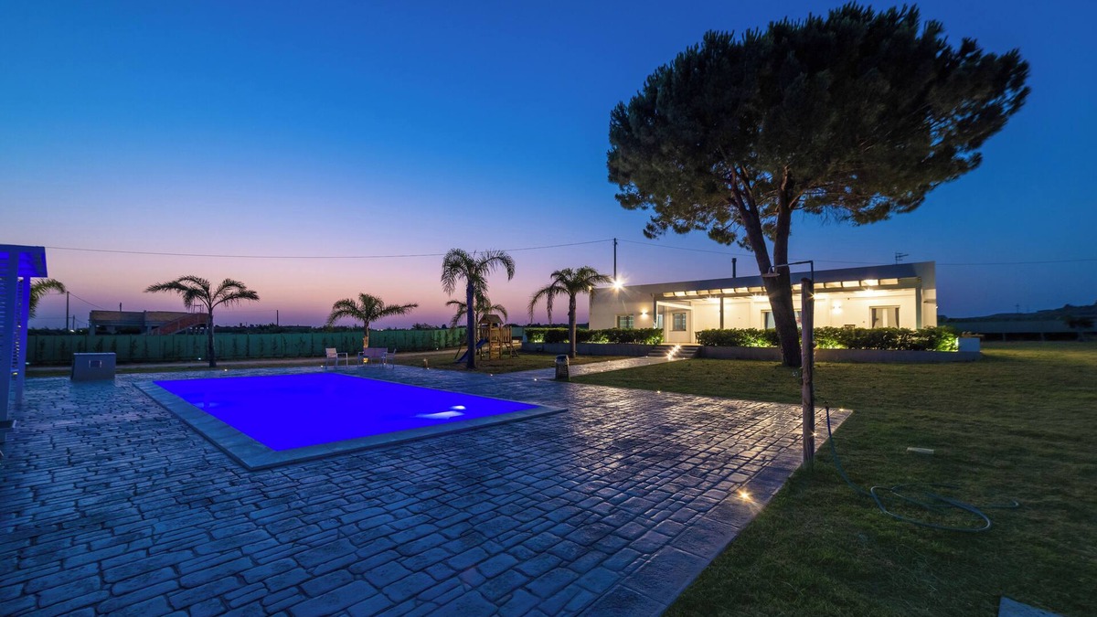 Menfi Villa | Prestigious villa w/pool, 6 km from blue flag beach, Mediterranean style
