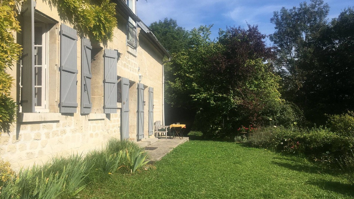 Coucy-le-Chateau-Auffrique House | Pretty house in a pretty fortified village from the 13th century