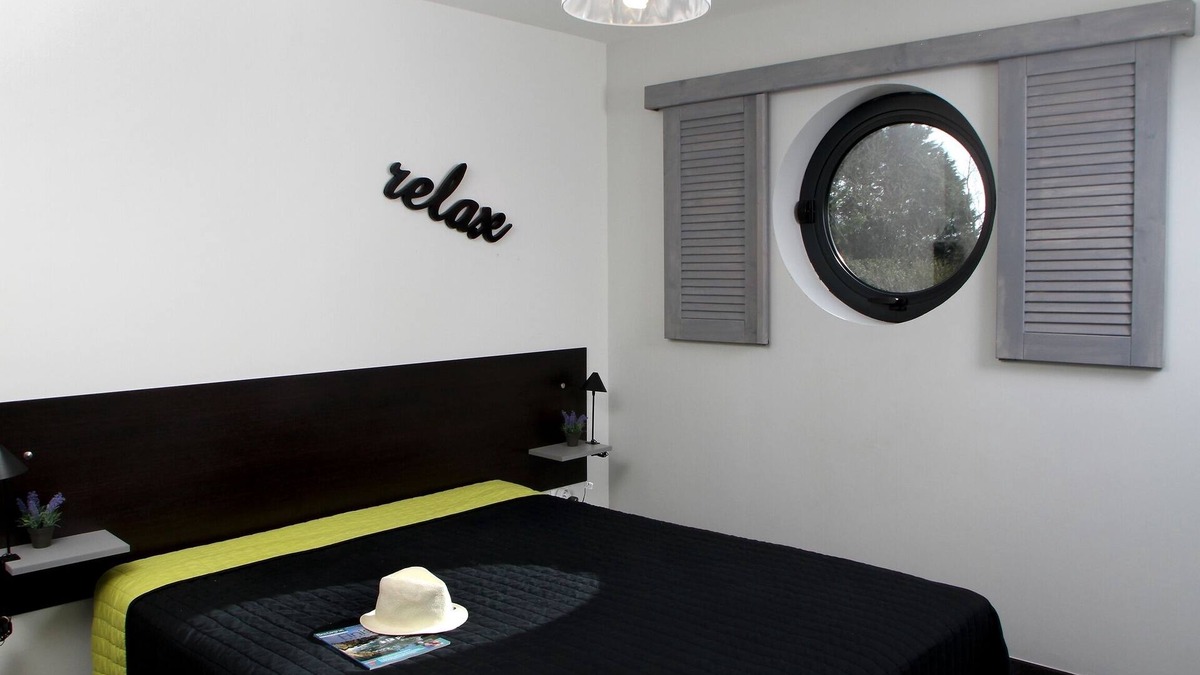 Ploumoguer Cottage | Pretty and comfortable furnished rental to relax near Le Conquet
