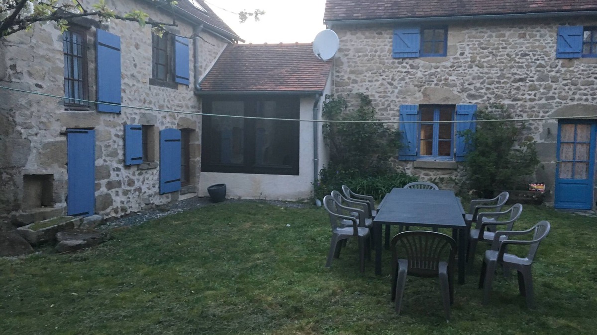 Bussiere-Dunoise Other | Pretty blue shutters