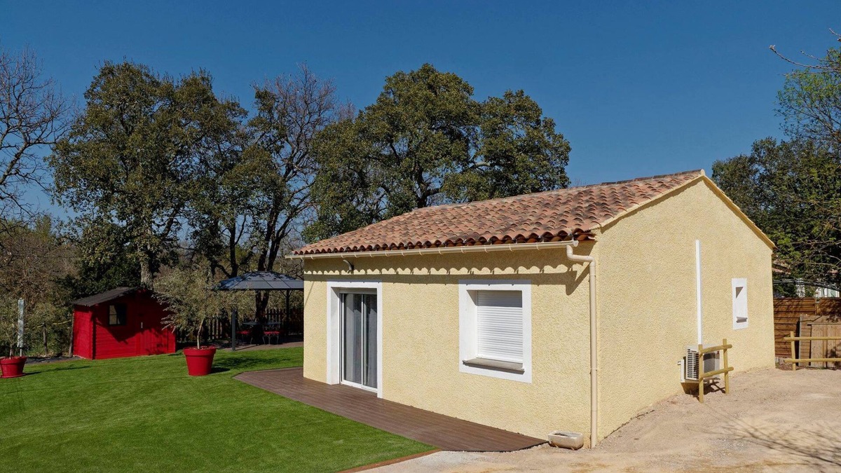 Le Luc Cabin | Pretty bungalow in Le Luc-En-Provence