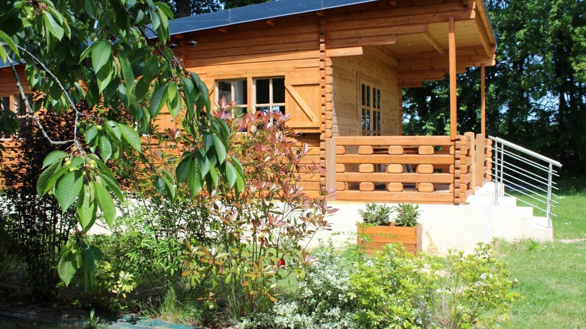 Bavent Ski Chalet | Pretty Chalet in the countryside