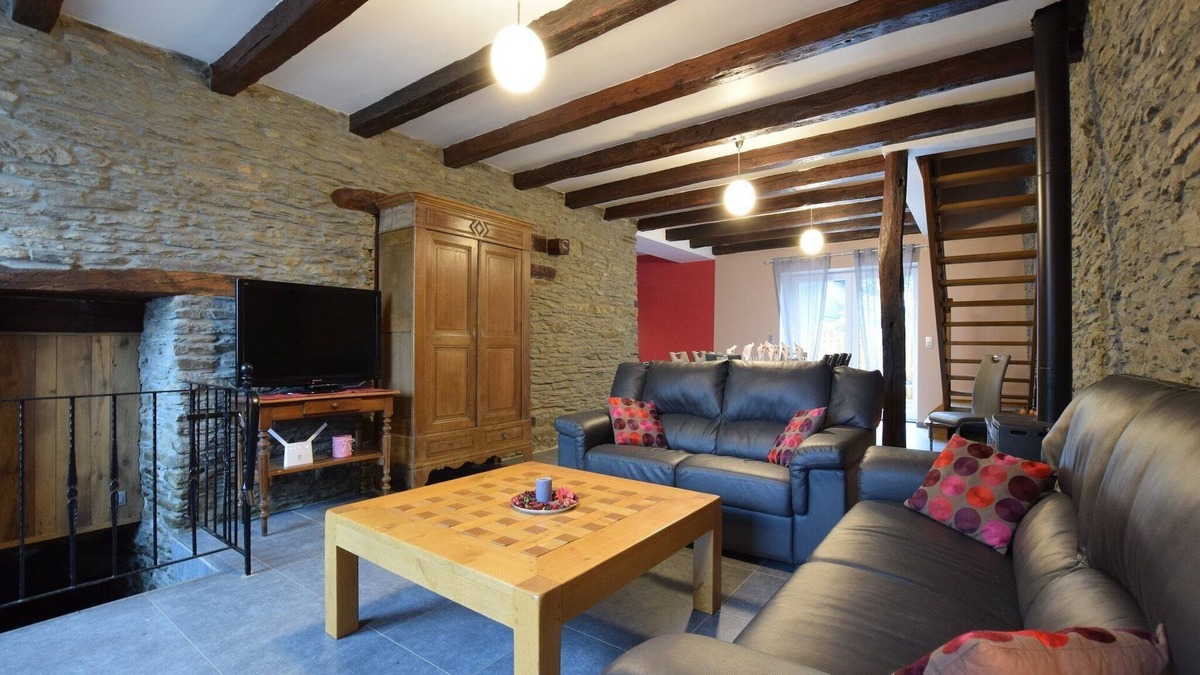 Neufchateau House | Pretty cottage with billart and 2 bathrooms