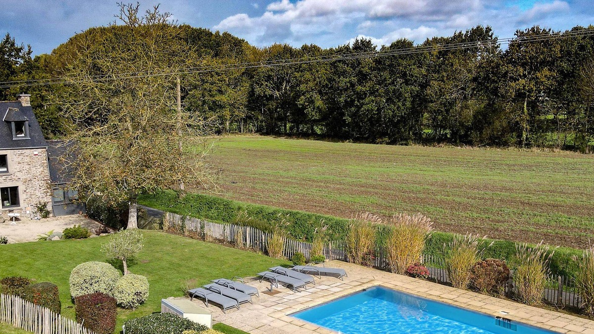 Pleslin-Trigavou House | PRETTY COUNTRY HOUSE WITH SWIMMING POOL BETWEEN DINAN AND DINARD - 15 MN FROM THE BEACHES