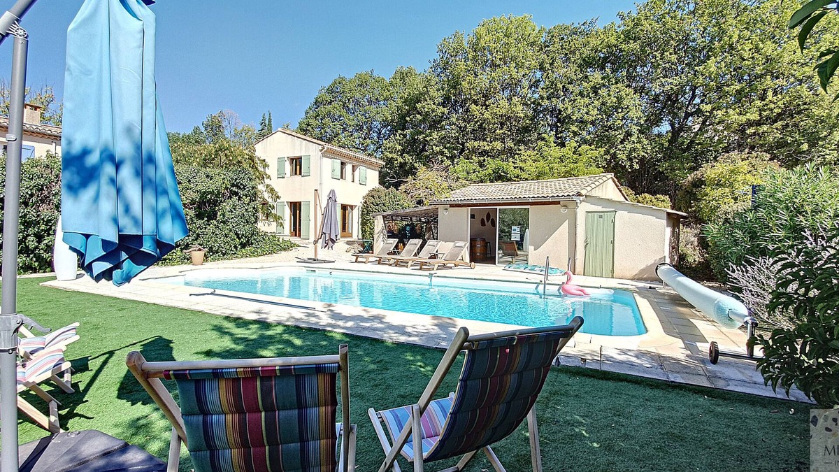 La Bastide-des-Jourdans Villa | PRETTY VILLA 8 BEDS WITH SWIMMING POOL