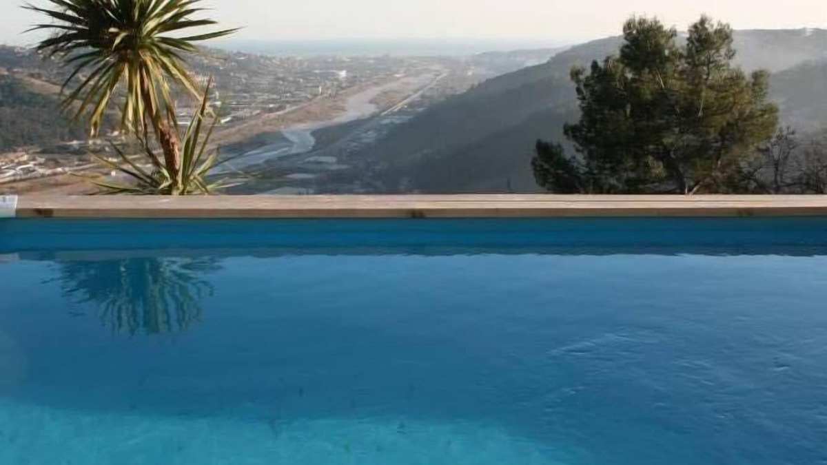 Gattieres House | Pretty Provencal house with sea view