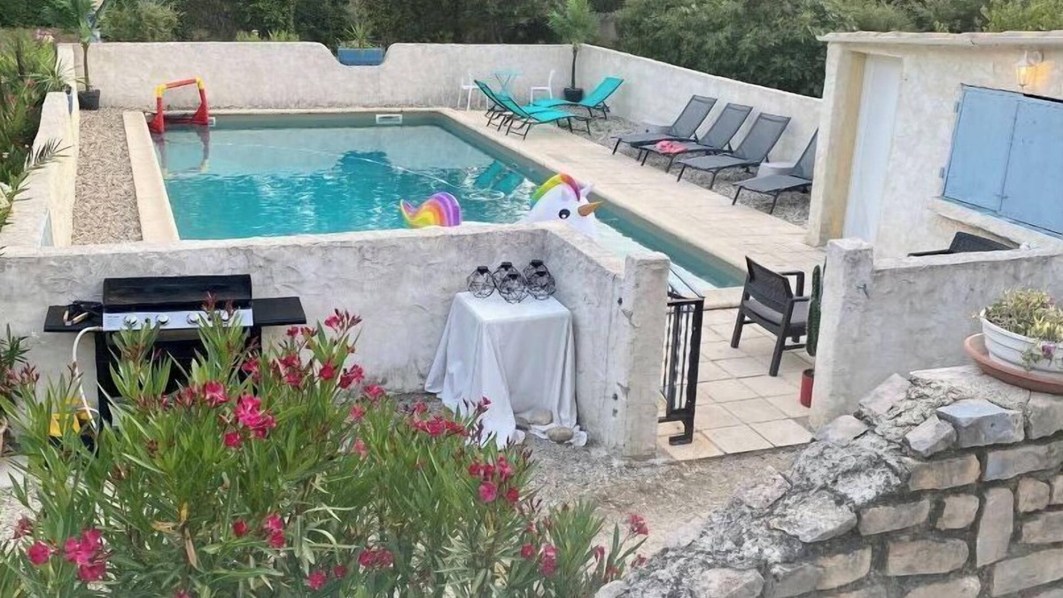 Bouchet Other | Pretty Provencal house in a medieval village