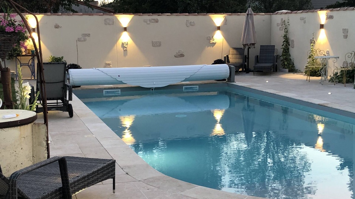 Angles House | Pretty Traditional Farmhouse, With own Private Pool Near Beaches