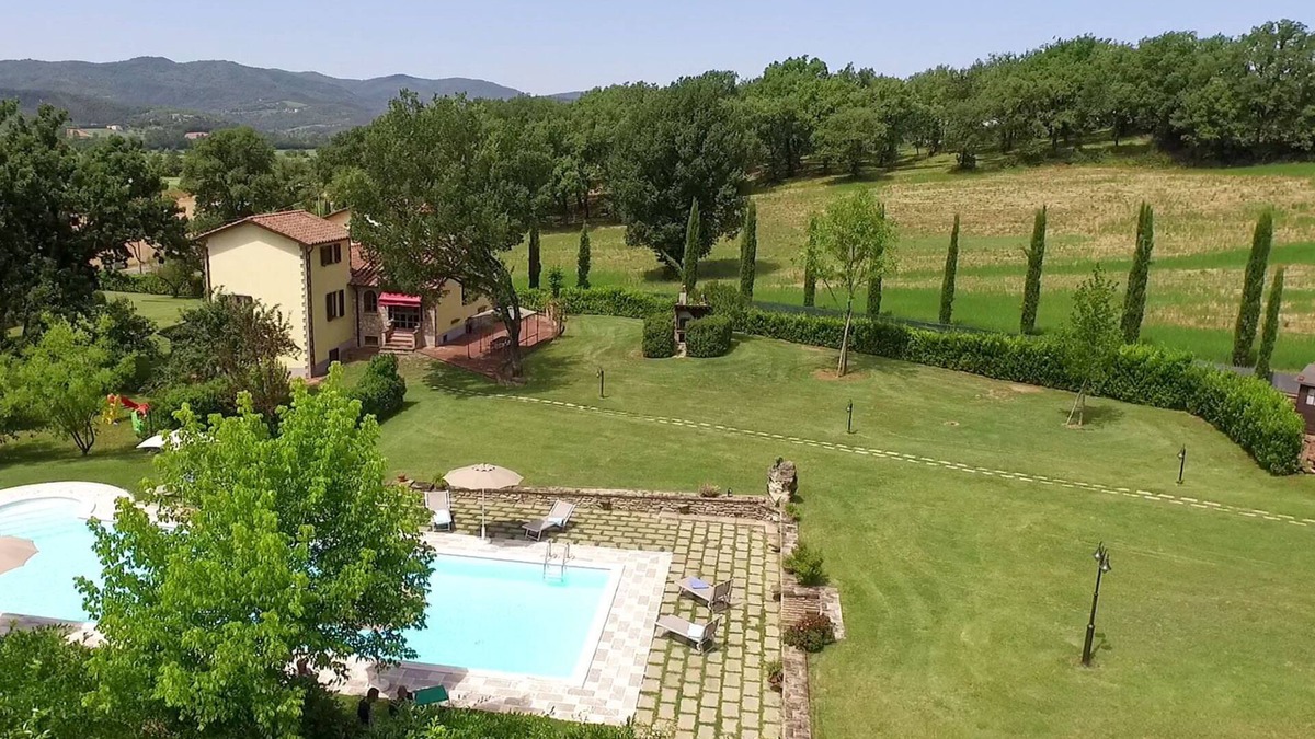 Santa Reparata Villa | Pretty Tuscan House next Anghiari, 8/14 guest,Pool A.C WI.FI Familys & friends