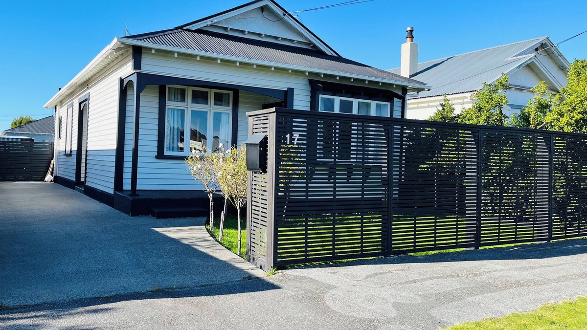 Saint Kilda Villa | Pretty Villa Close to St Clair Beach Private Parking