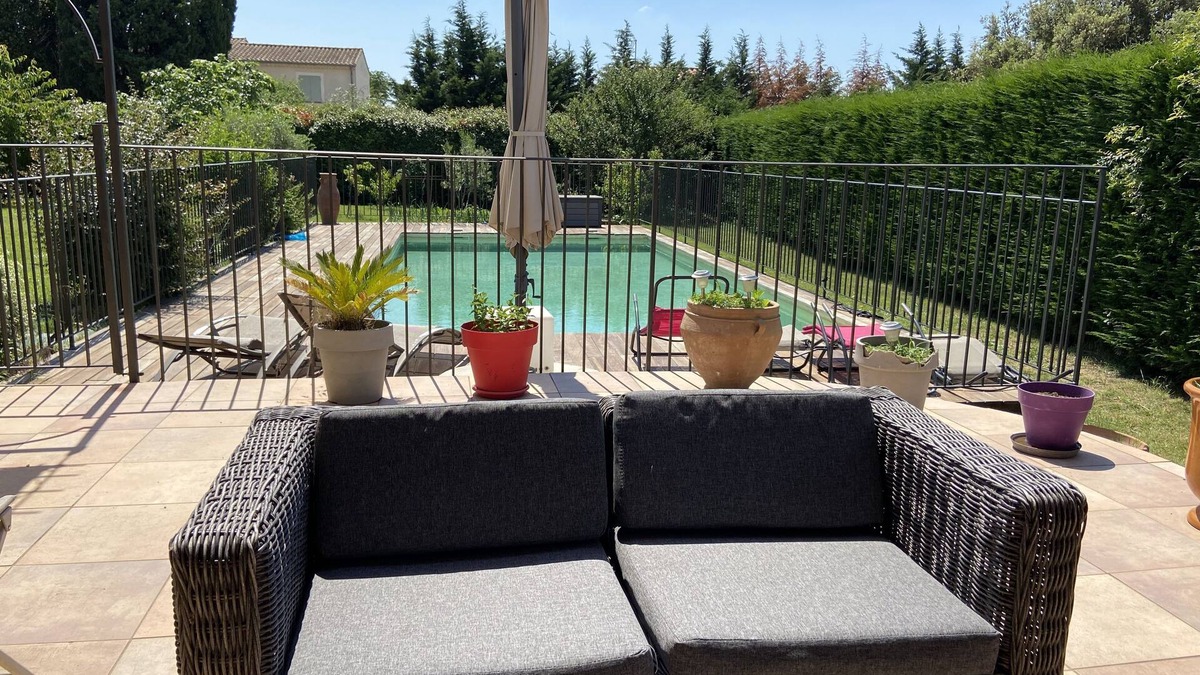 Gard Rhodanien House | Pretty villa with pool 5 bedrooms and 3 bathrooms near chateauneuf du pape