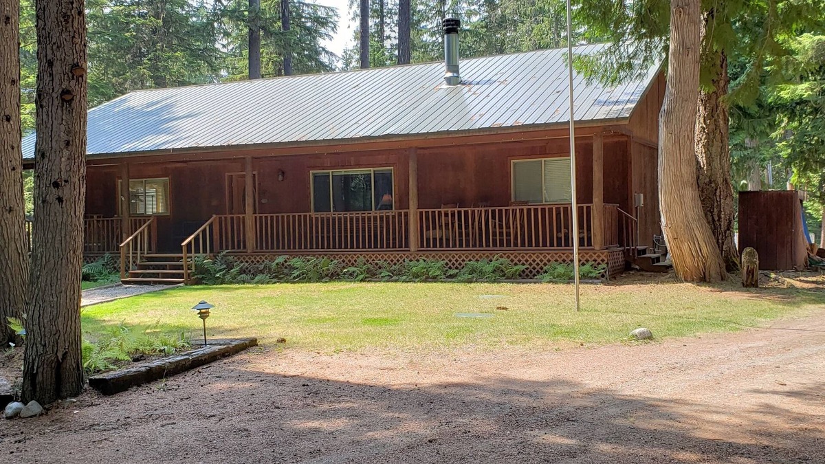 Coolin House | Priest Lake Cavanaugh Bay Cabin