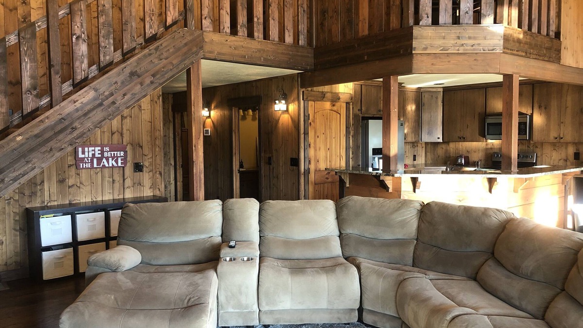 Priest River House | Priest Lake Golf Course Cabin with boatslip