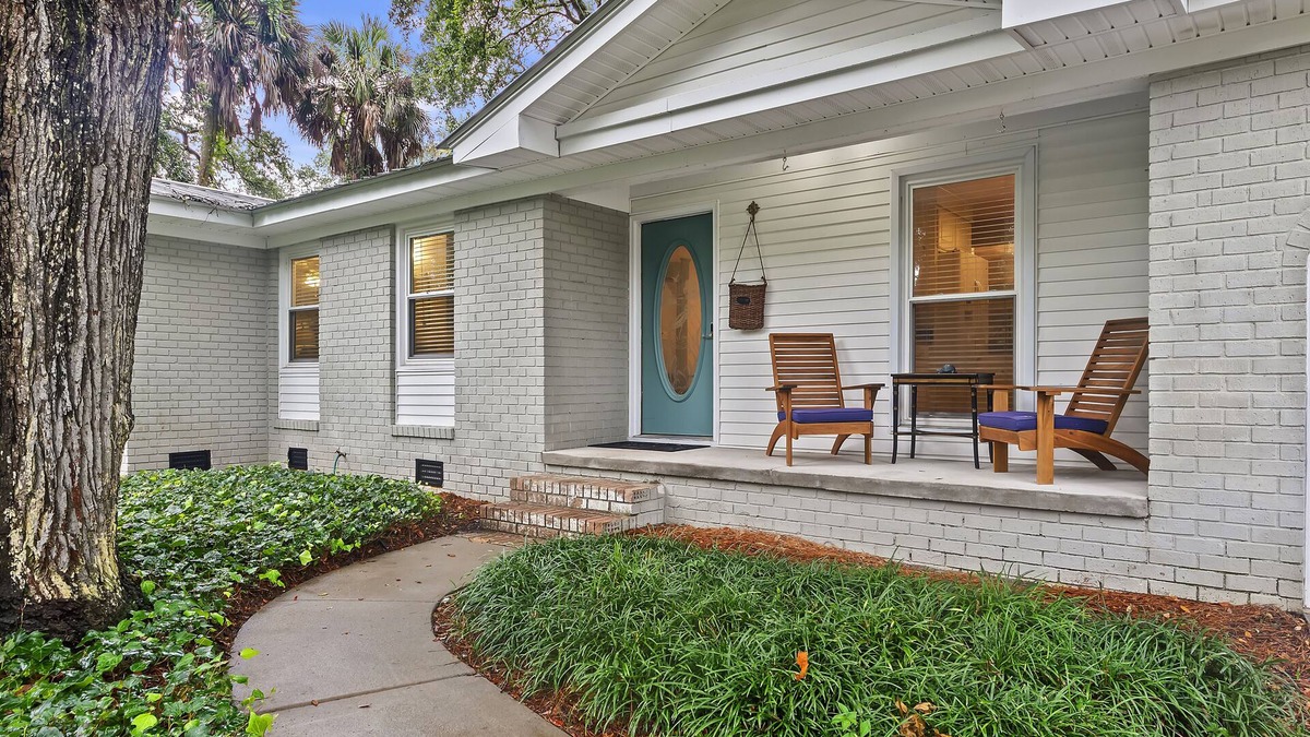 Isle of Palms House | Prime IOP Location! Renovated, Walk to Beach & Grocery, Pet-Friendly!