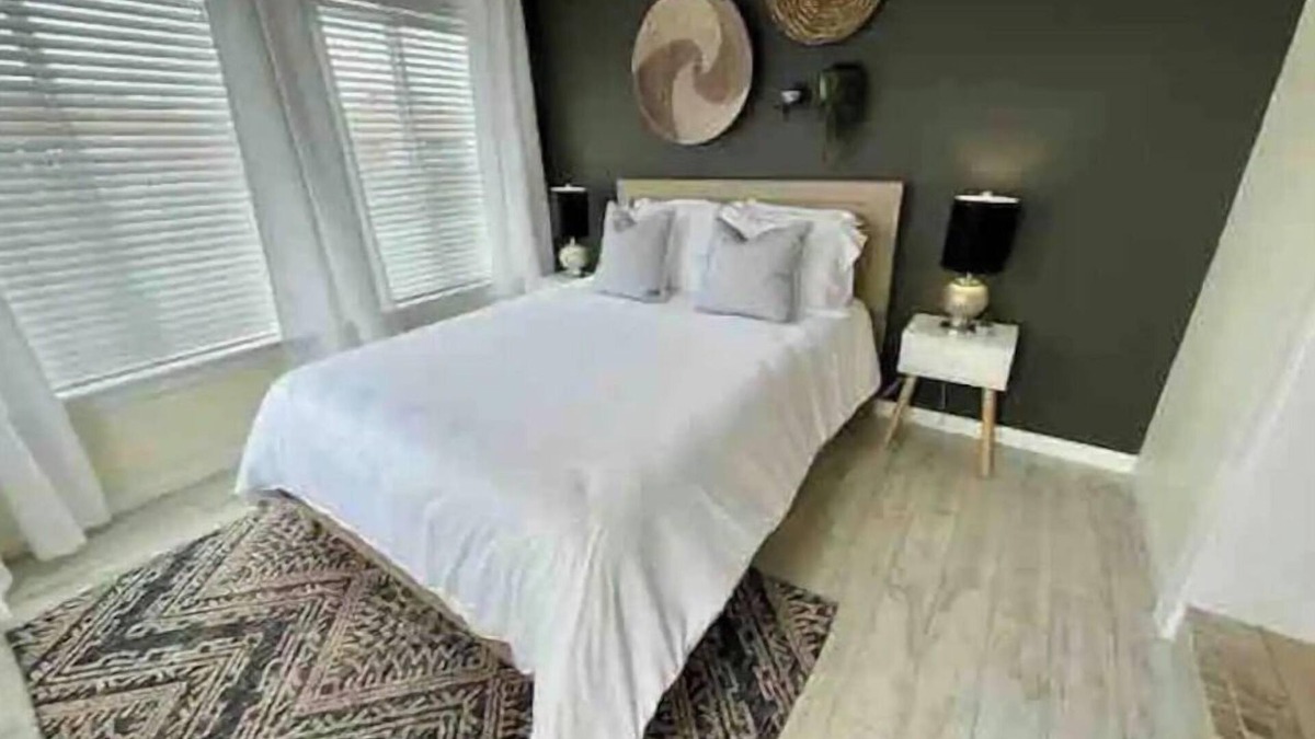 Riviera Isles Apartment | Prime Location! 5min to the Beach/Cruises