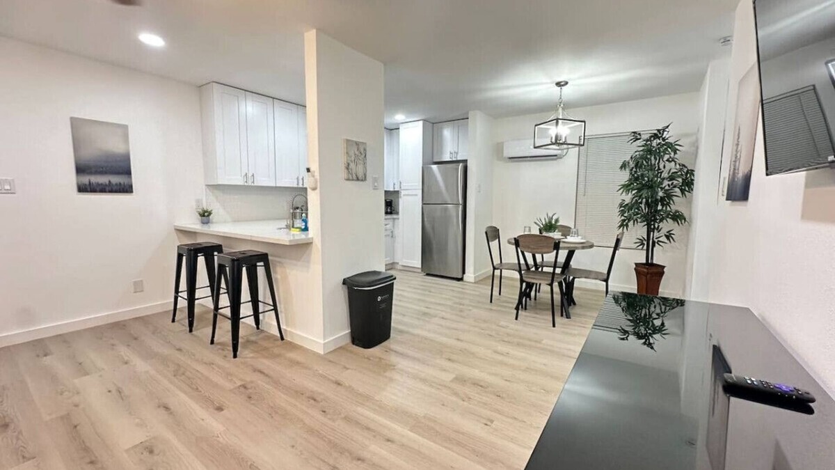 Neartown Apartment | Prime Location Apartment Close to HoustonNightlife