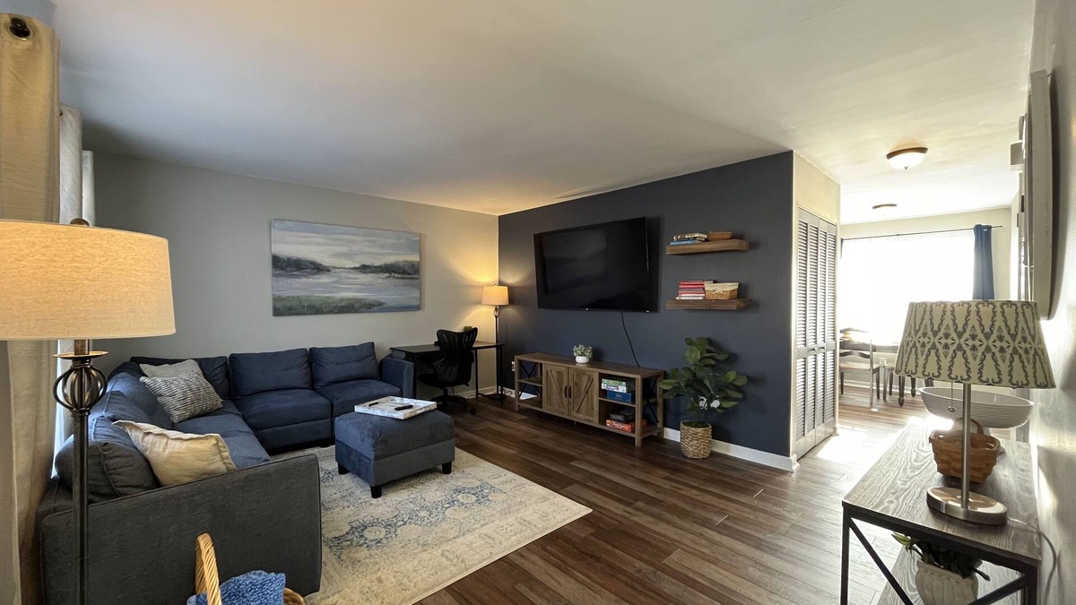 North Chesterfield House | Prime location! Minutes to RVA downtown, UVA, and top hospitals. Act now!