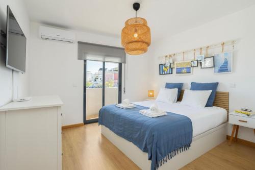 Olhao Apartment | Prime Location, Pool, Free Parking