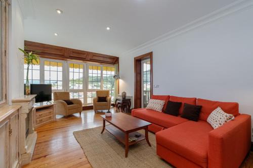 Baiona Apartment | Primera Planta casa con finca cerrada.