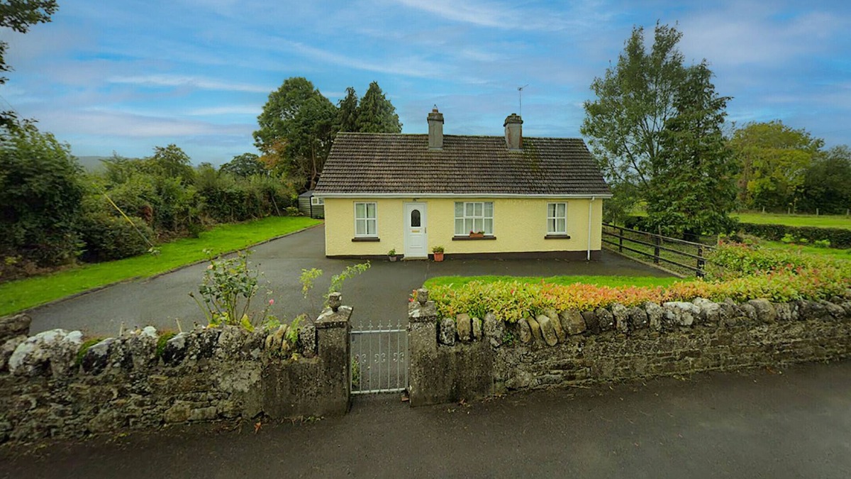 Kinnitty Cottage | Primrose Cottage
