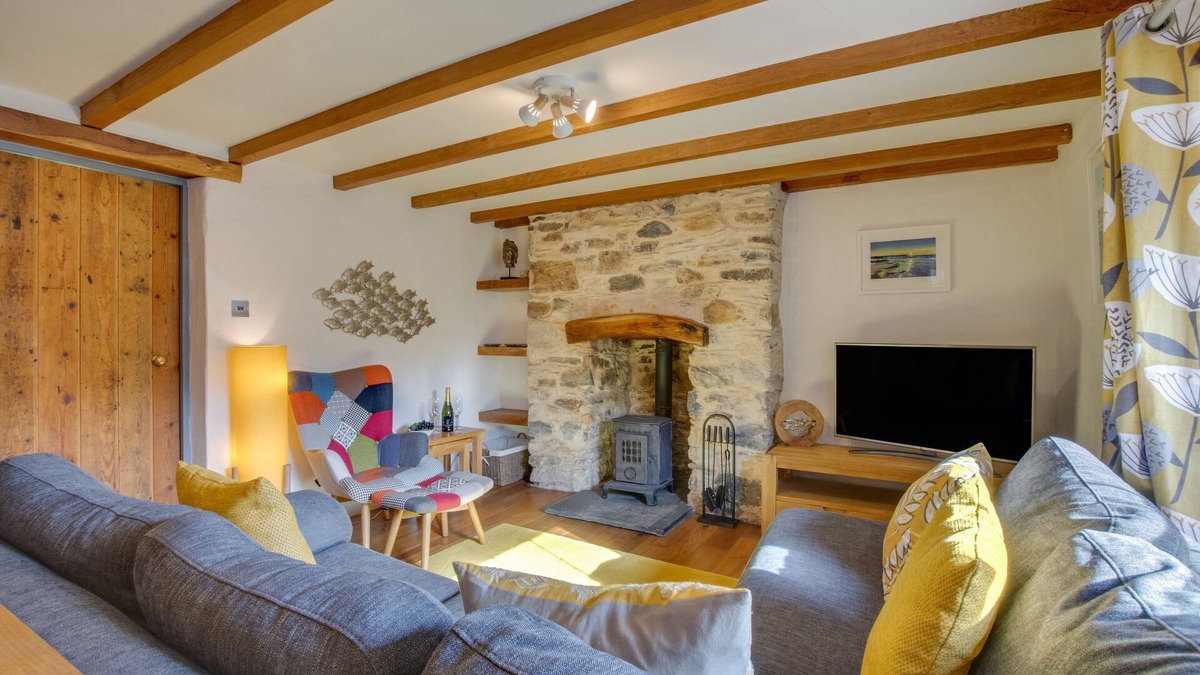 Talskiddy House | Primrose Cottage - Two Bedroom House, Sleeps 4