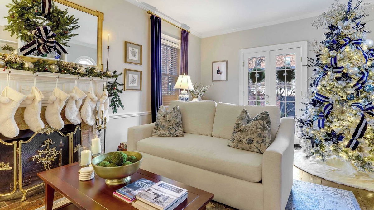 Southwest House | Prince of Wales - An Old Town Historic Row Home!