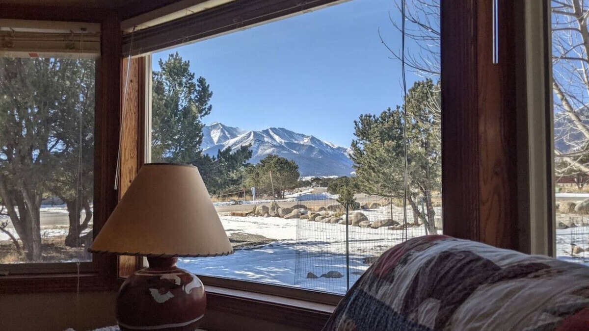 Buena Vista House | Princeton View 3BR w/perfect backyard for dogs