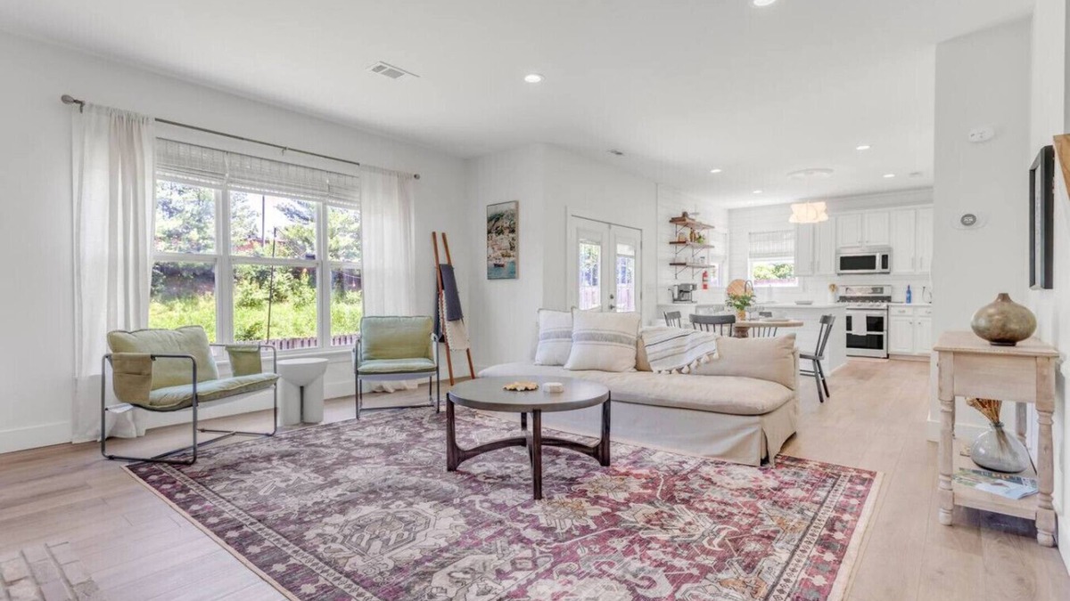 Thompson's Station House | Pristine 4BR w/Fire Pit, Walk to Starbucks & Swig
