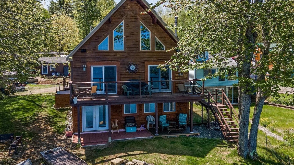 Belfast House | Pristine lakefront home, minutes from Belfast, shopping, dining and hiking.
