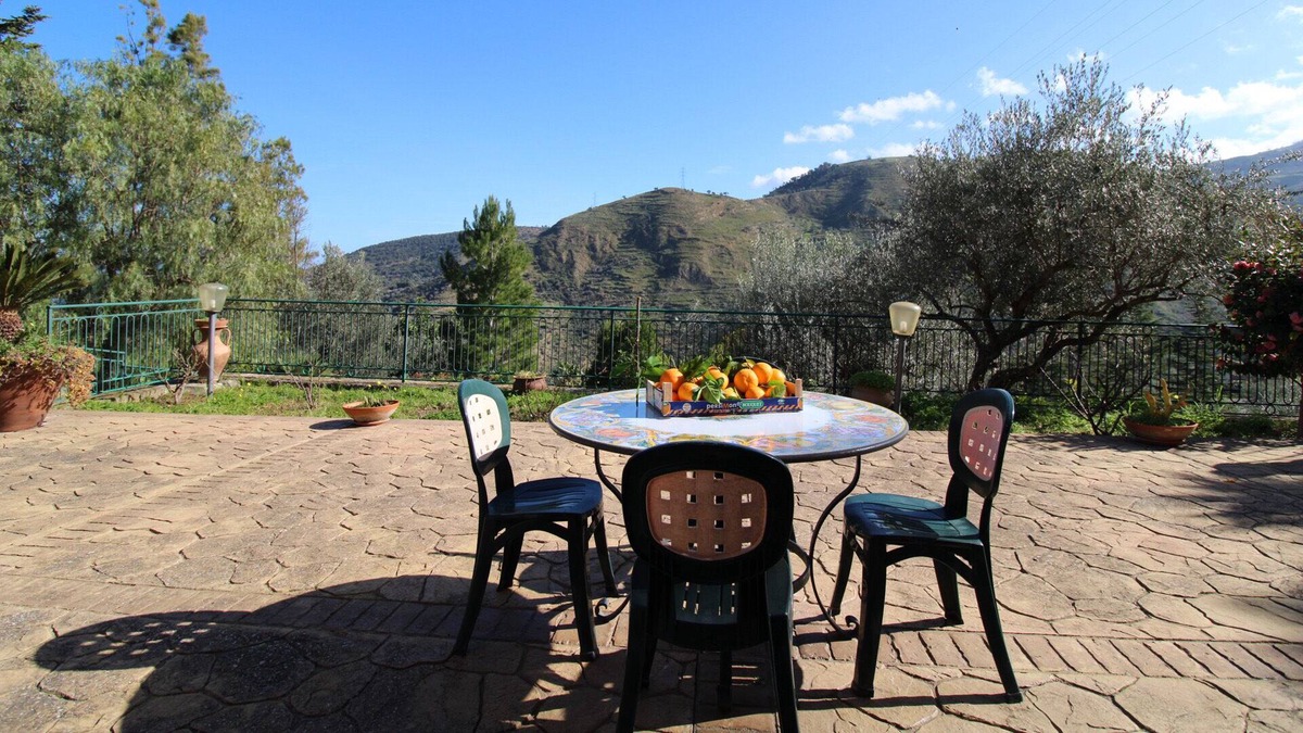 Santo Stefano di Camastra Villa | Private villa with free admission to the beach club, Villa Mingari
