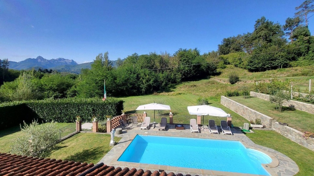 Castiglione di Garfagnana Villa | Private pool, WIFI, walking distance facilities. Electric car charging point