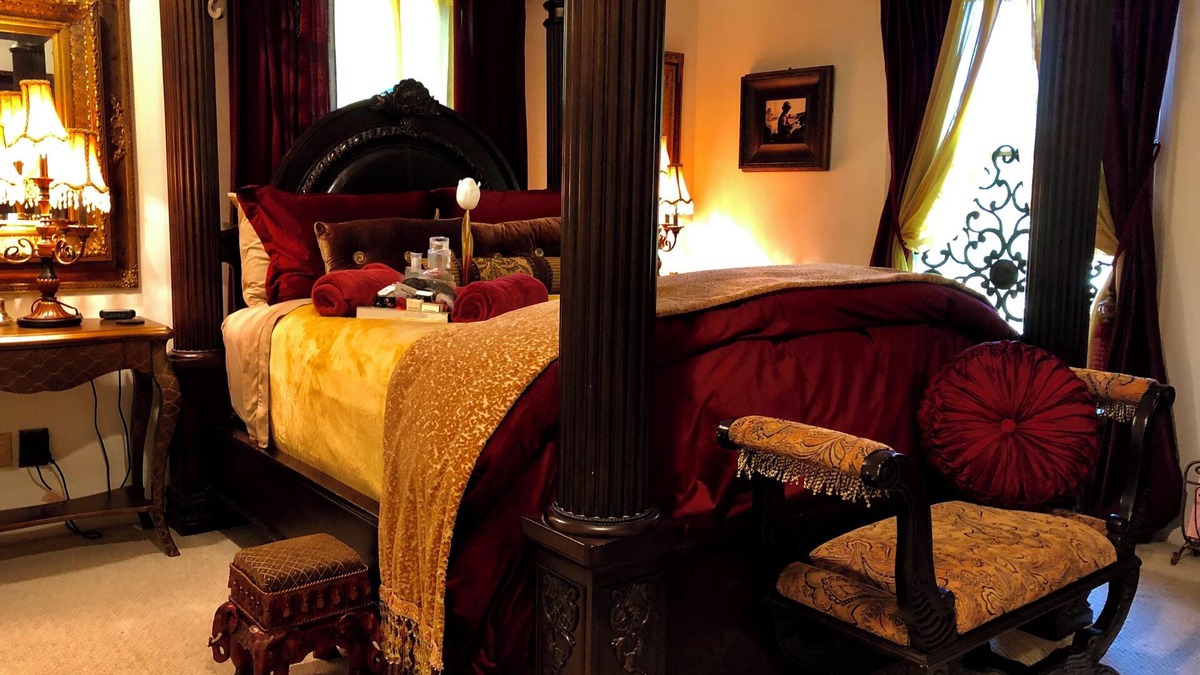 Oxon Hill Bed & Breakfast | Private Stay By MadlyGiving - At National Harbor