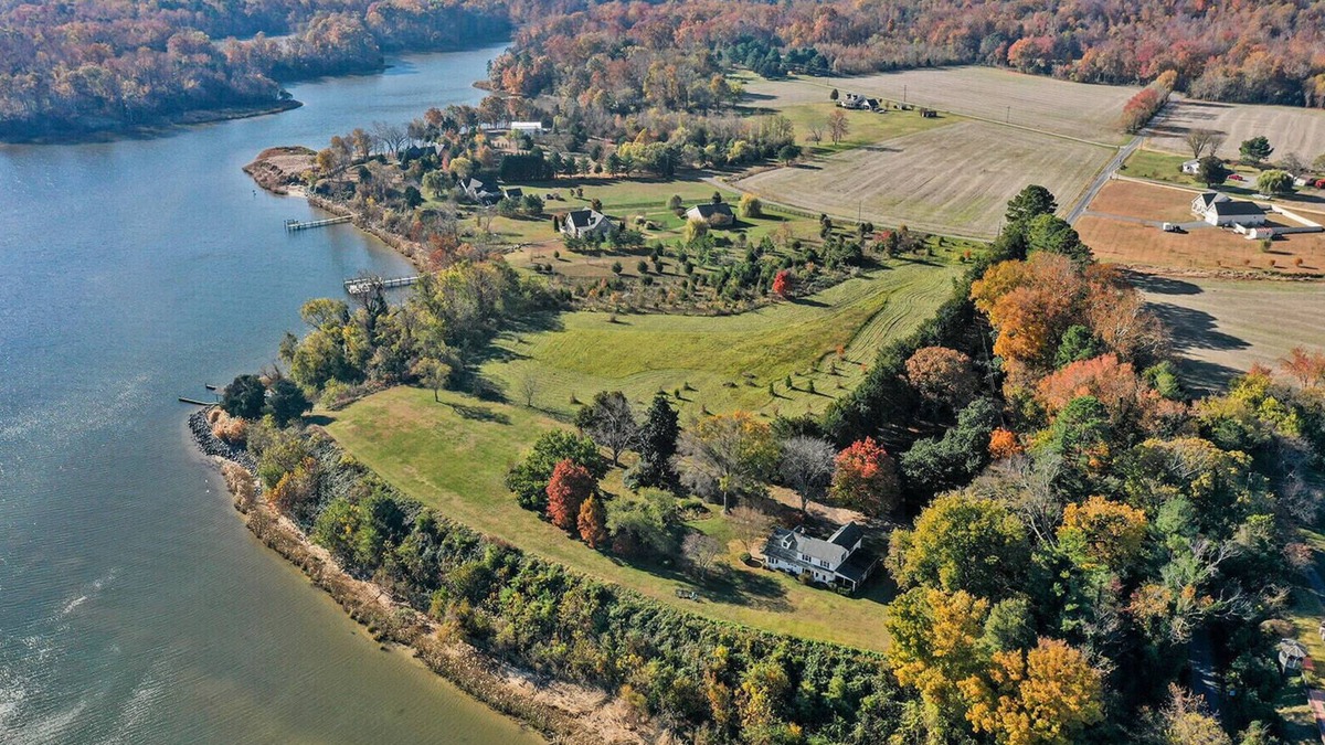 Montross Cottage | Privacy and space with world class views