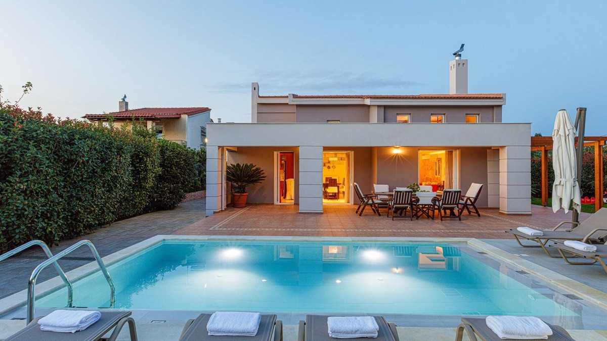 Armenoi Villa | Privacy in a peaceful village, walking distance to amenities!