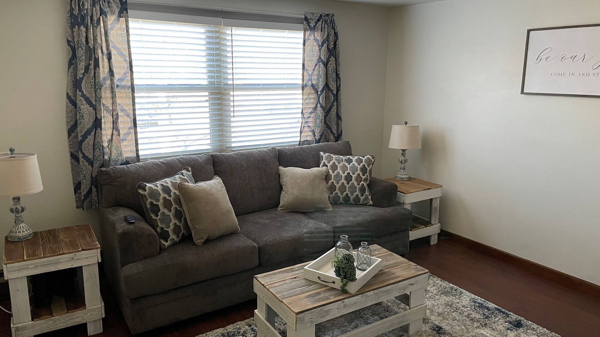 North Tonawanda Apartment | Private 1-bedroom apartment centrally located between Buffalo & Niagara Falls