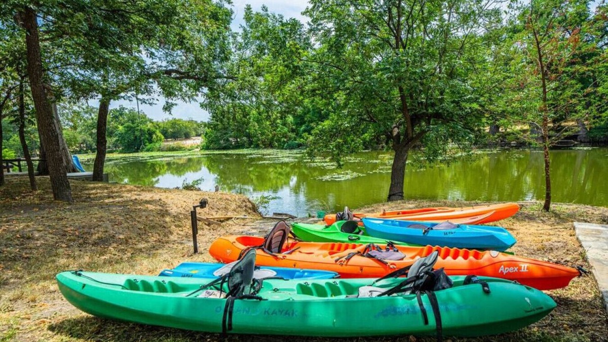 Center Point House | Private 180' Riverfront Oasis: Kayak, Fish & Relax