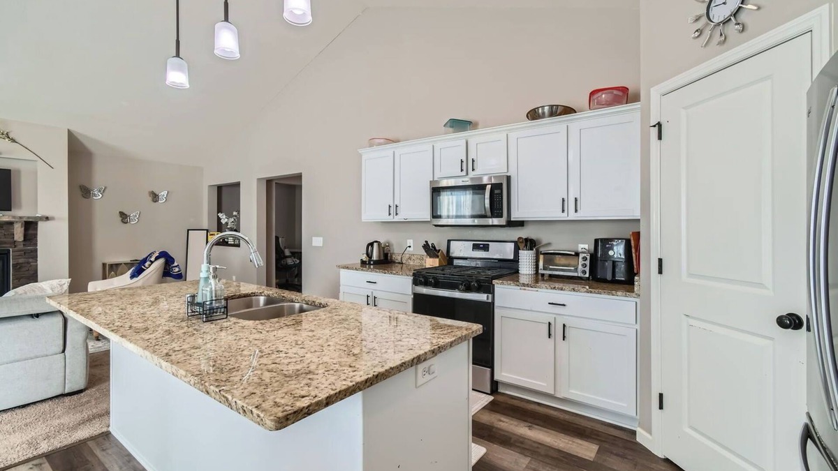 Ramsey House | Private 2-bedroom 1-bathroom Basement Suite in Ramsey