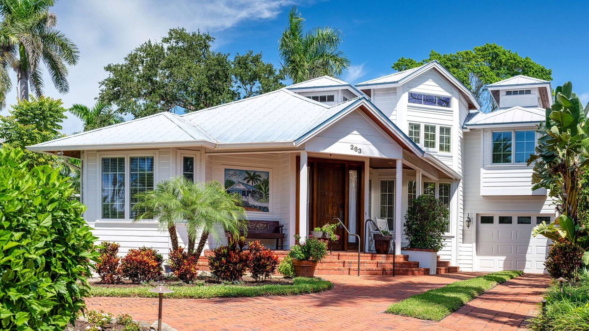 Old Naples House | Private 3 Bedroom Olde Naples Cottage - Two Blocks to Beach, Shopping & Dining