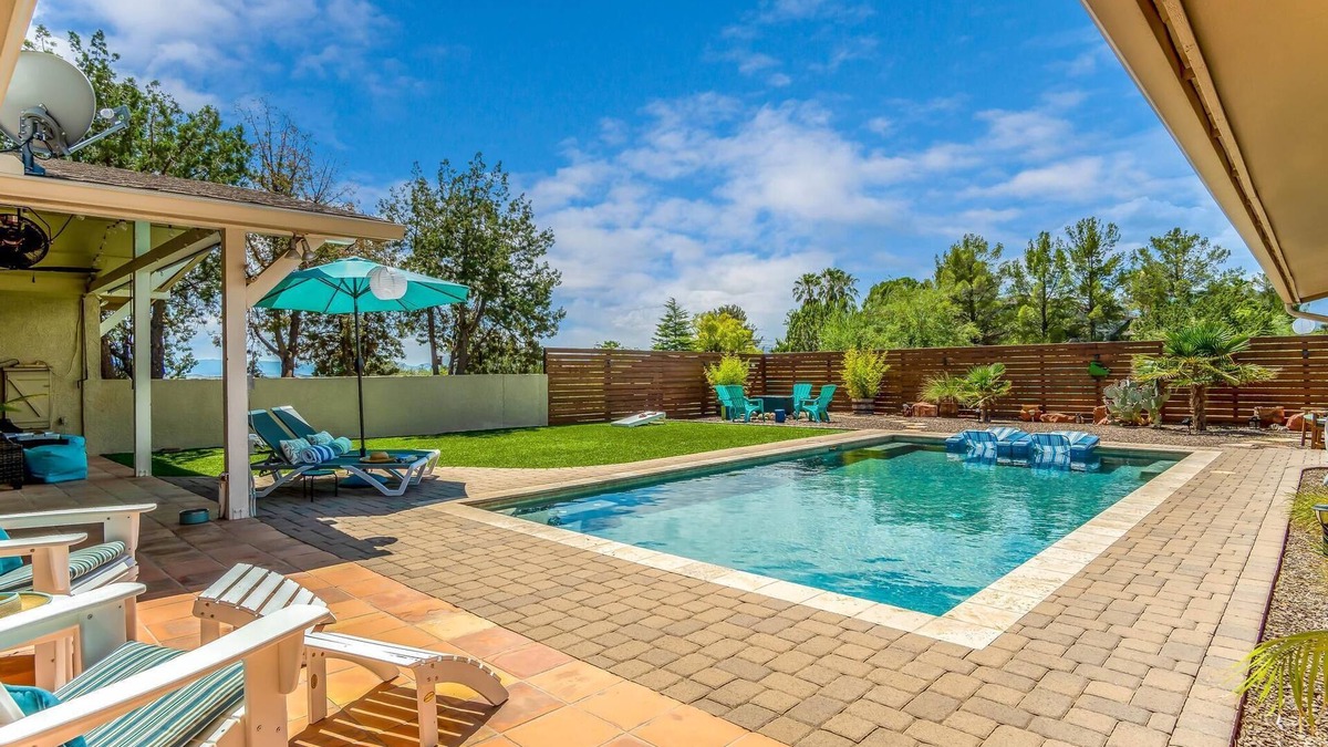 Cottonwood-Verde Village Apartment | PRIVATE 30' SWIMMING POOL & HOT TUB Amazing Views & Serenity Close to SEDONA!