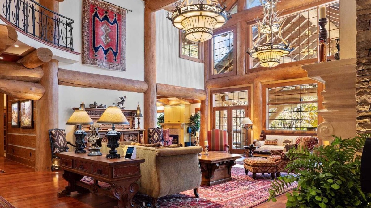 Cleveland House | Private 7-Bedroom Lodge with 130 Acres in the Mountains!