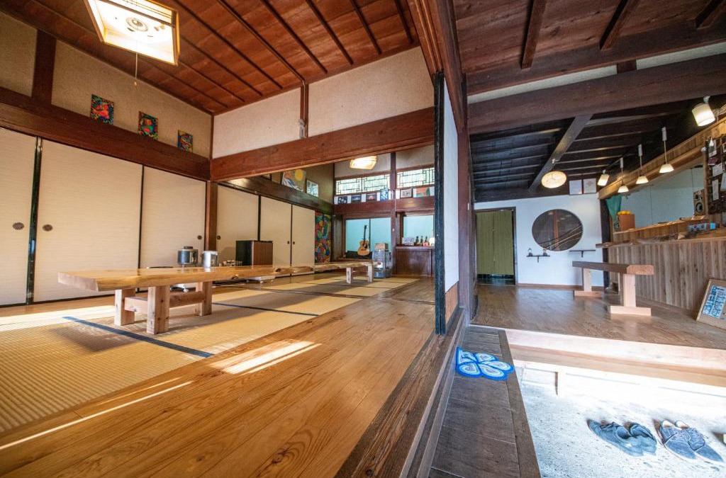 Okinoshima House | private accommodation隠岐貸切古民家宿くすぶるハウス