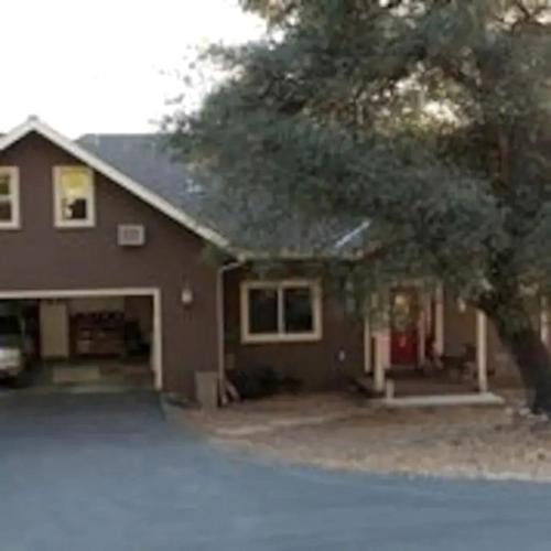 Penn Valley Cabin | Private Accommodation for a Couples' Getaway in Penn Valley, California